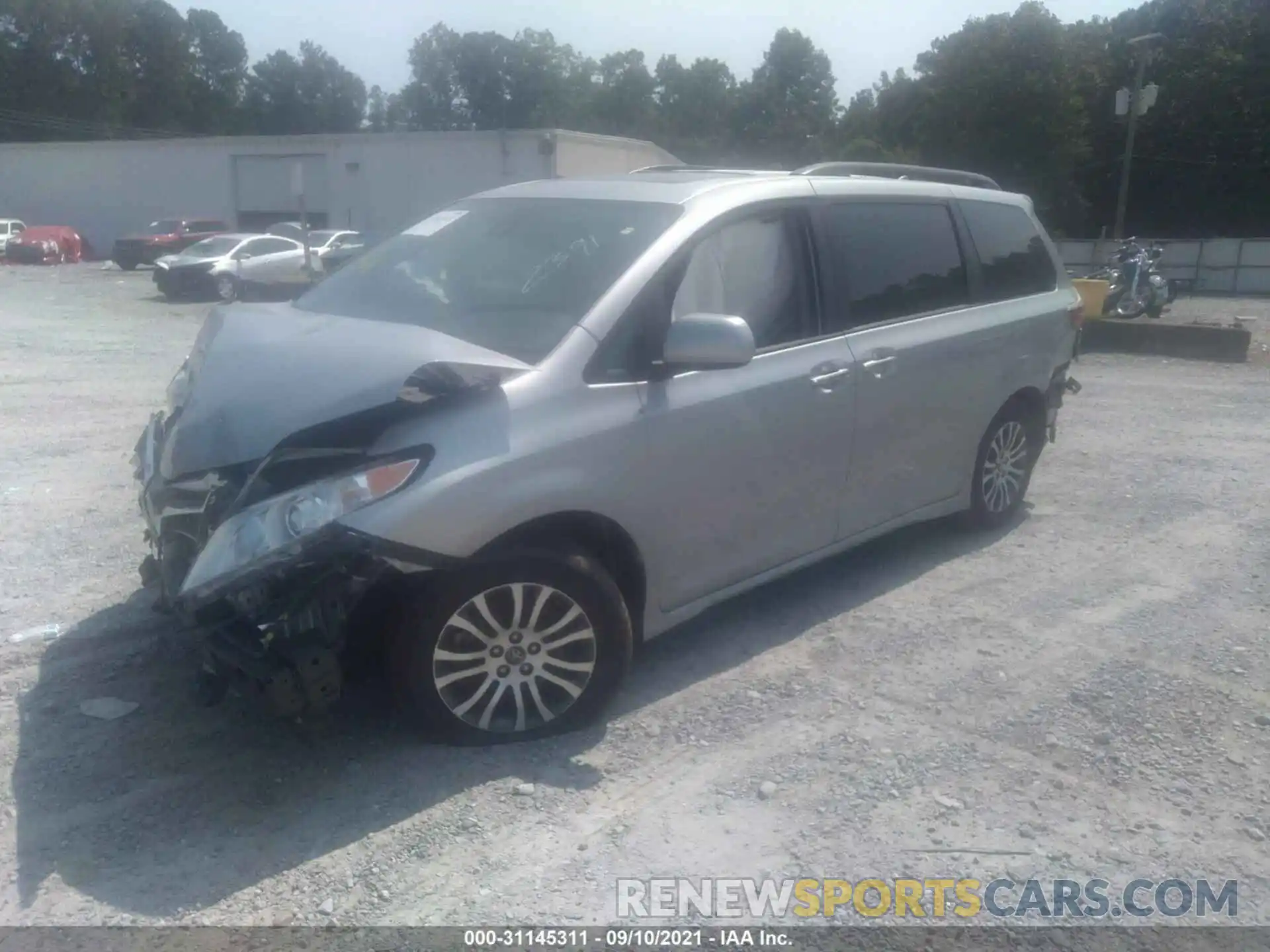 2 Photograph of a damaged car 5TDYZ3DC7LS042391 TOYOTA SIENNA 2020