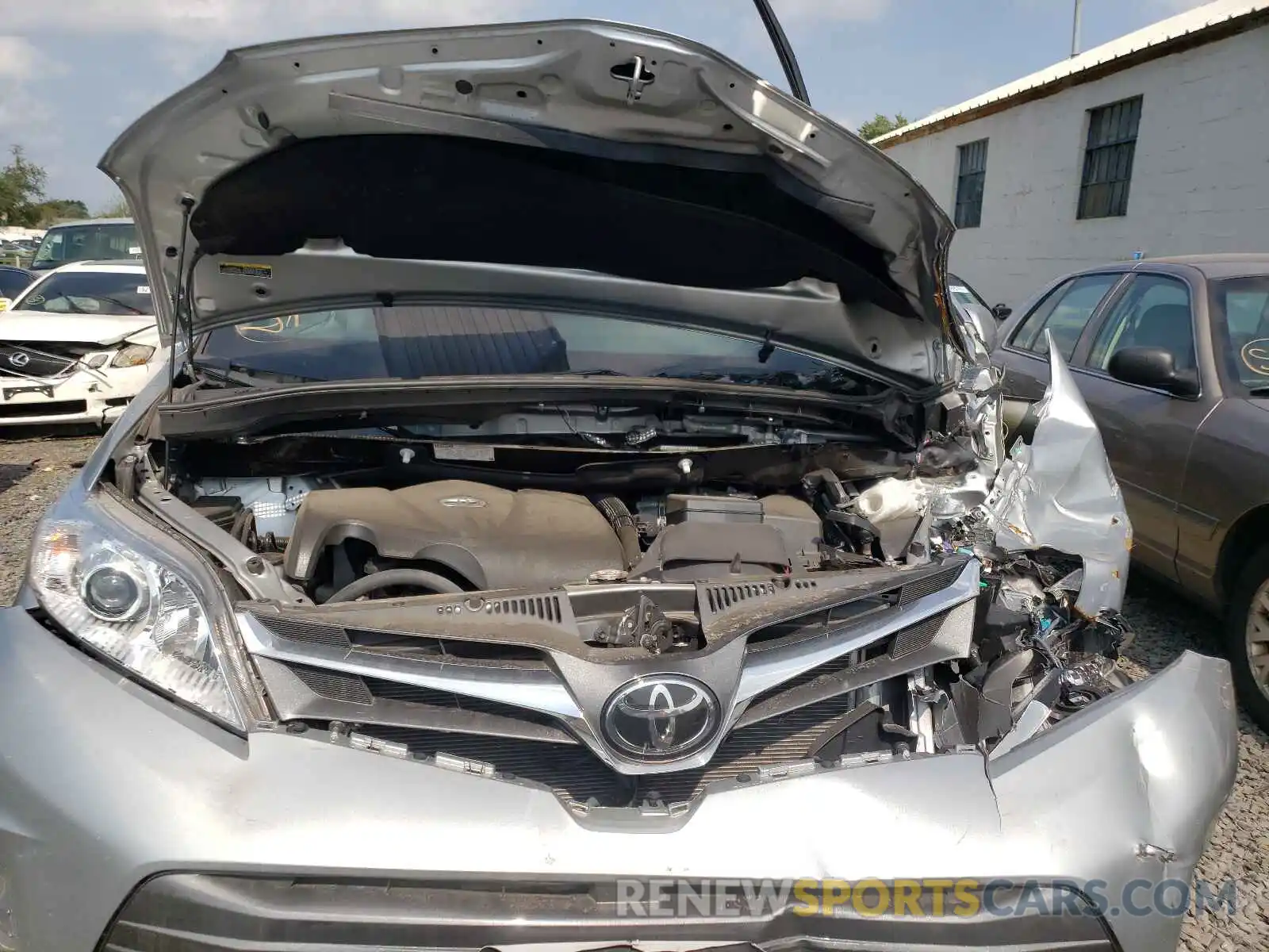 7 Photograph of a damaged car 5TDYZ3DC7LS042486 TOYOTA SIENNA 2020