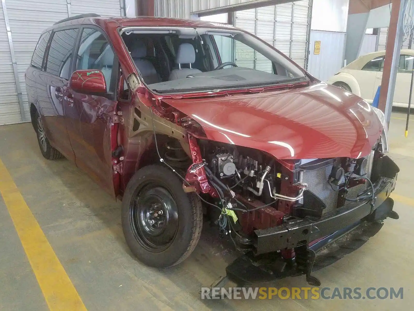 1 Photograph of a damaged car 5TDYZ3DC7LS044092 TOYOTA SIENNA 2020