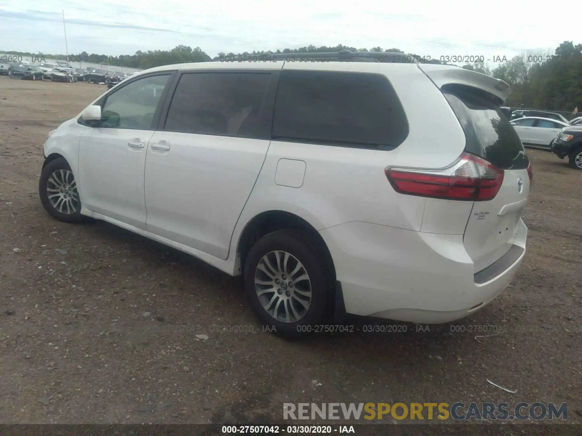 3 Photograph of a damaged car 5TDYZ3DC7LS047994 TOYOTA SIENNA 2020