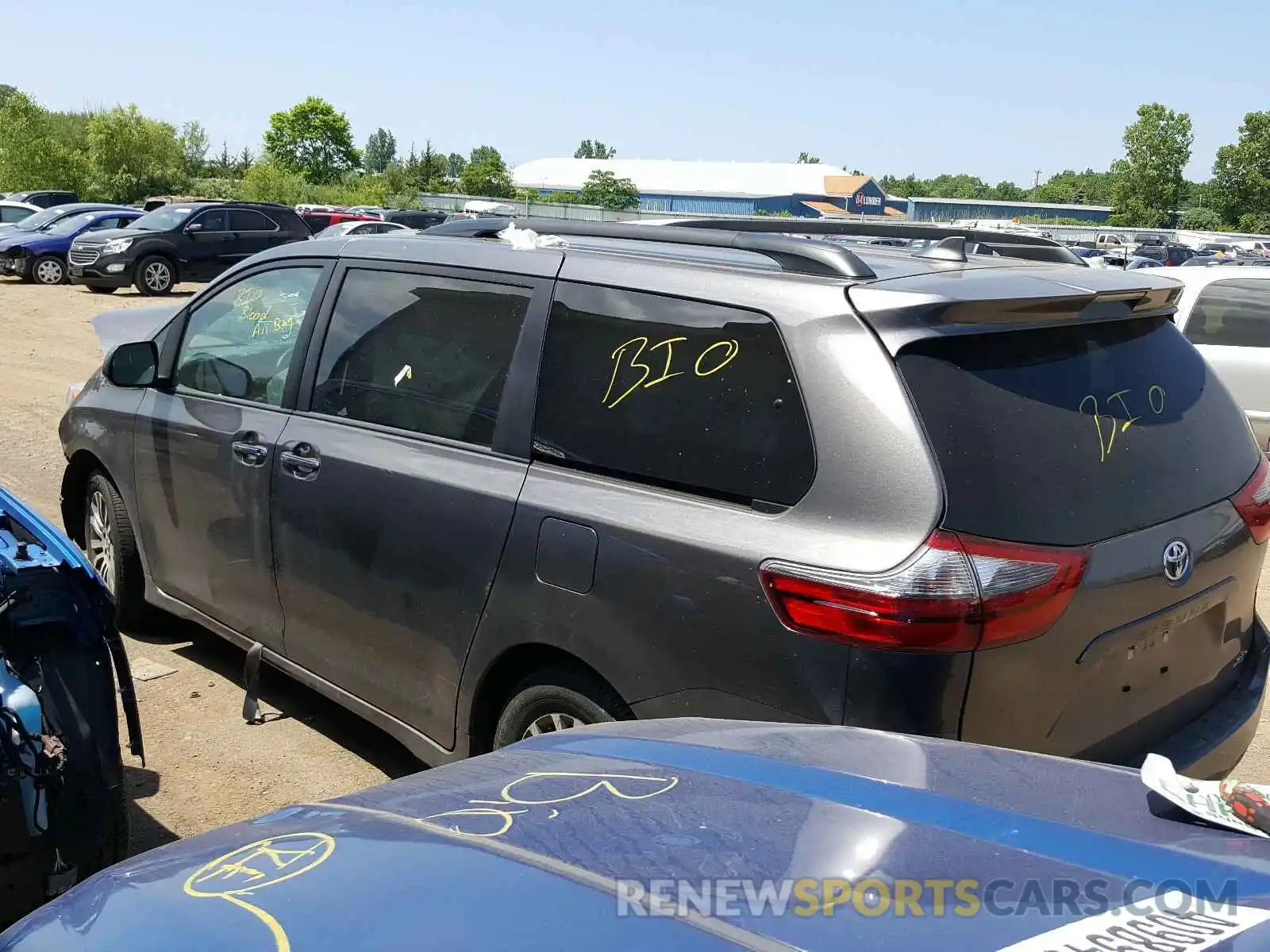 3 Photograph of a damaged car 5TDYZ3DC7LS054928 TOYOTA SIENNA 2020