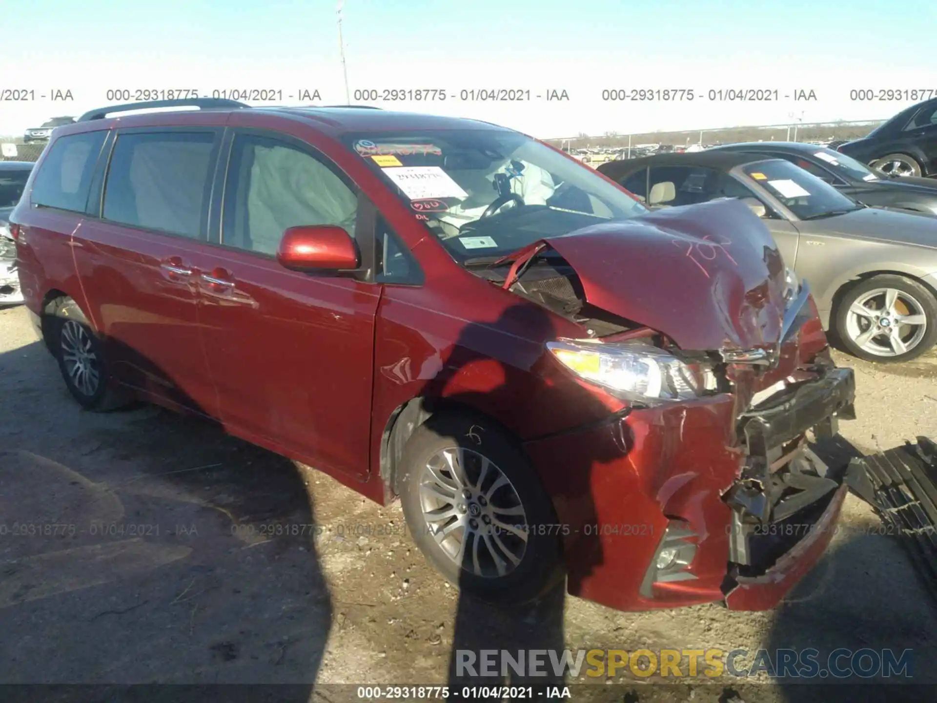 1 Photograph of a damaged car 5TDYZ3DC7LS055321 TOYOTA SIENNA 2020