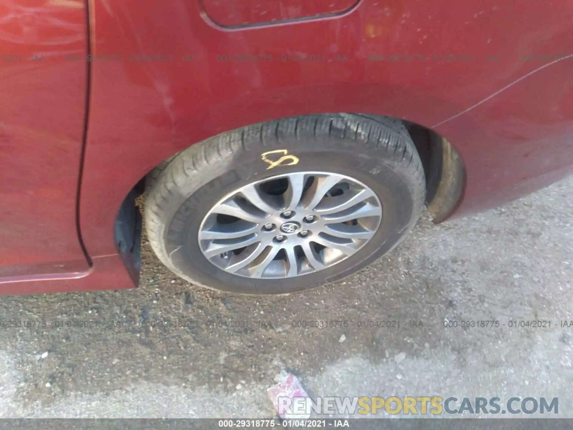 13 Photograph of a damaged car 5TDYZ3DC7LS055321 TOYOTA SIENNA 2020