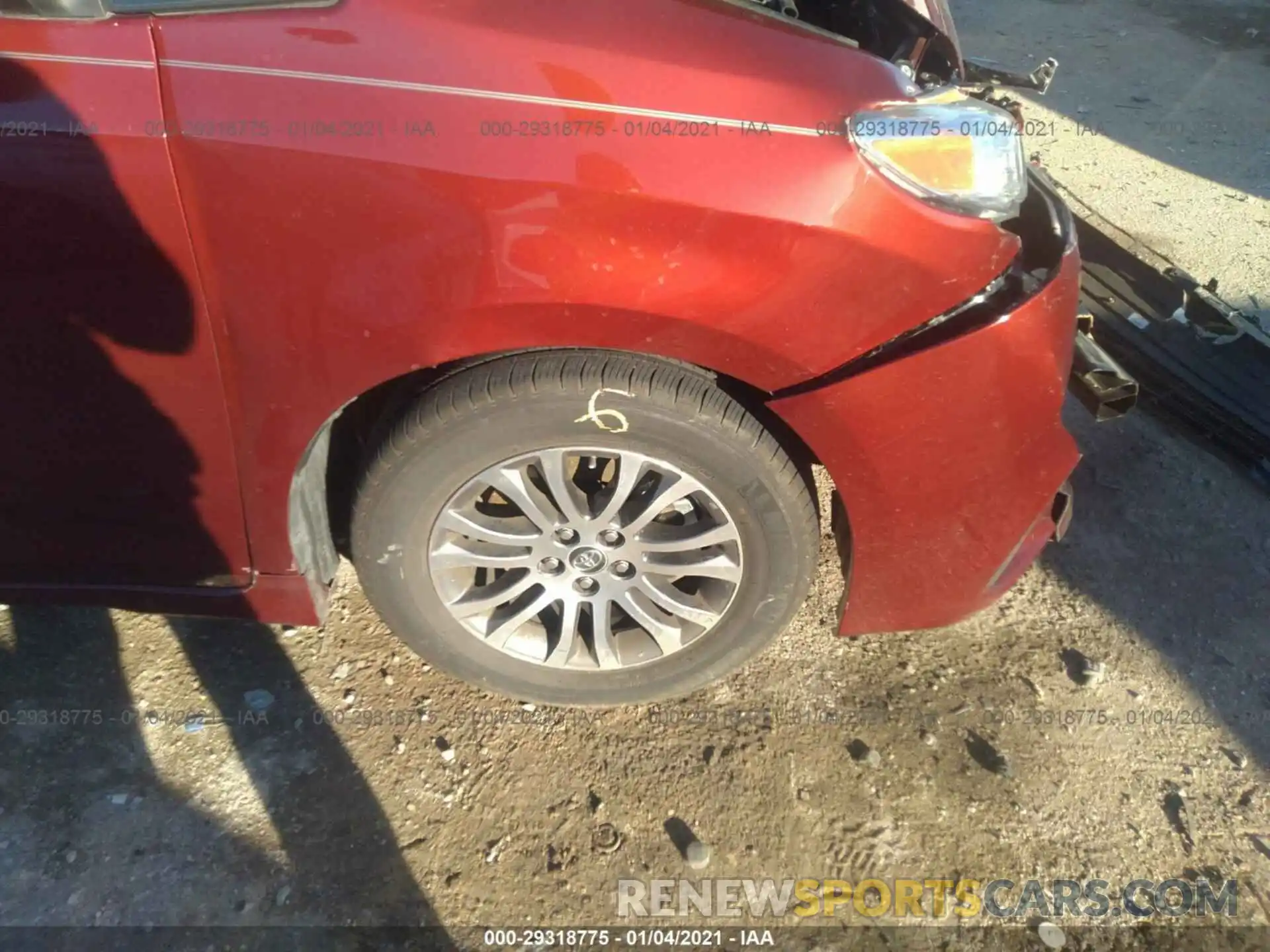 14 Photograph of a damaged car 5TDYZ3DC7LS055321 TOYOTA SIENNA 2020