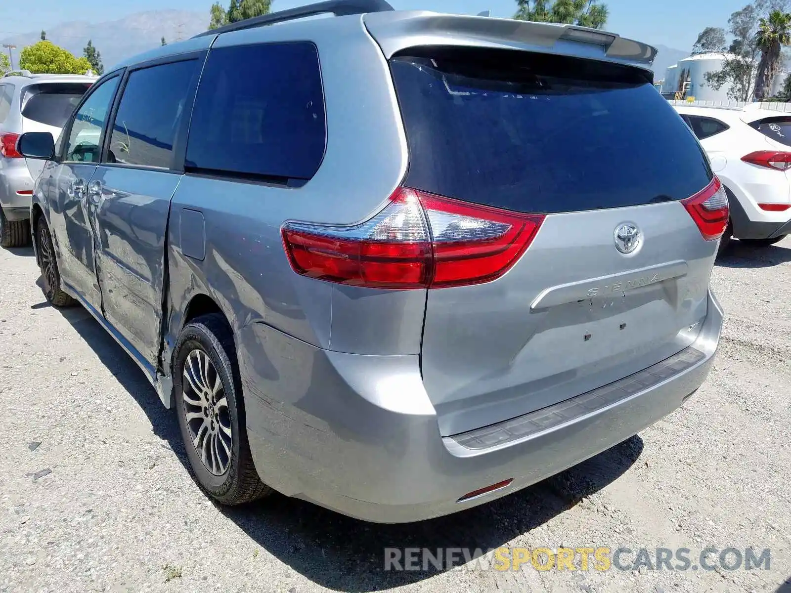 3 Photograph of a damaged car 5TDYZ3DC7LS055920 TOYOTA SIENNA 2020