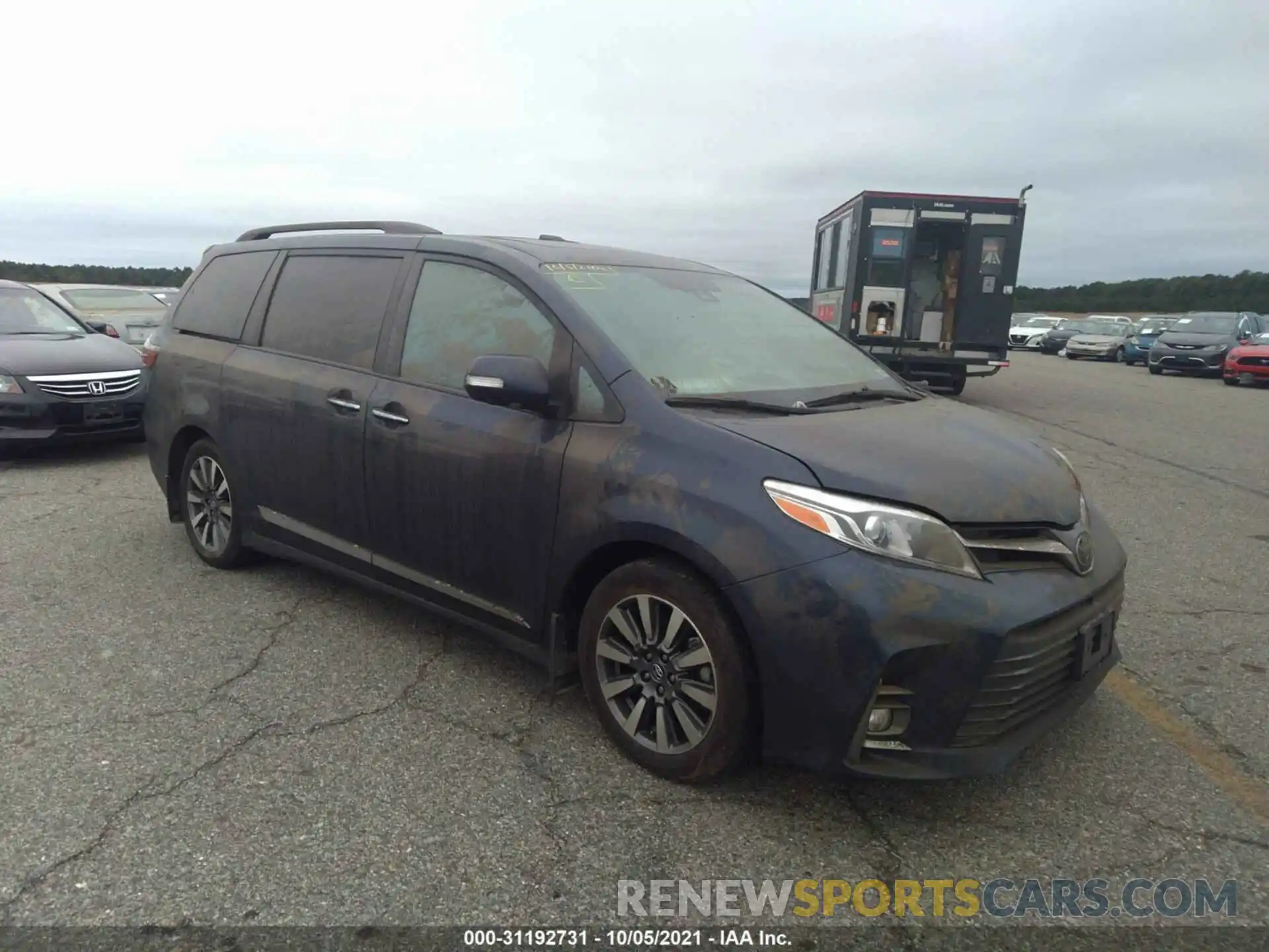 1 Photograph of a damaged car 5TDYZ3DC7LS056209 TOYOTA SIENNA 2020