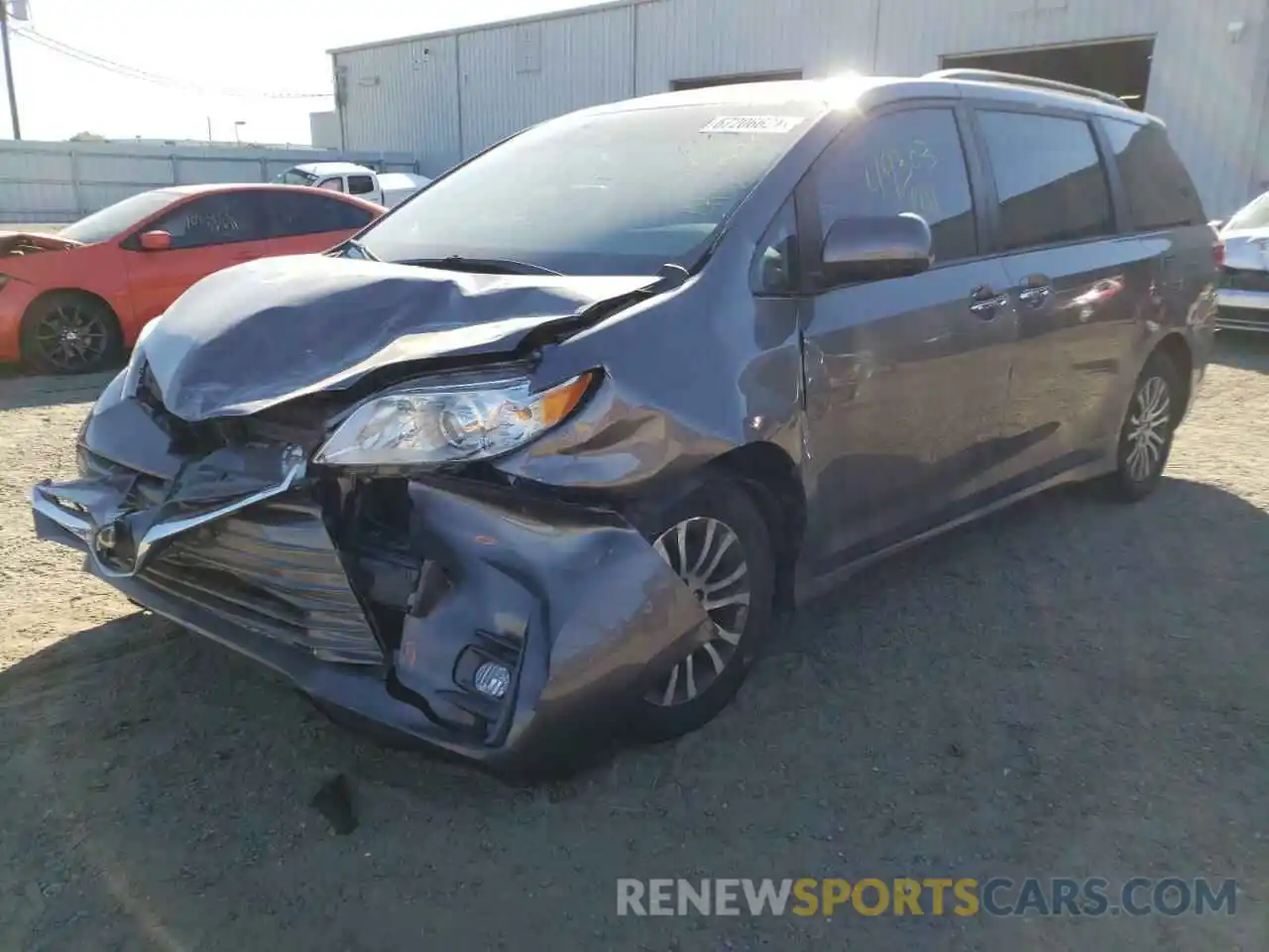 2 Photograph of a damaged car 5TDYZ3DC7LS057151 TOYOTA SIENNA 2020