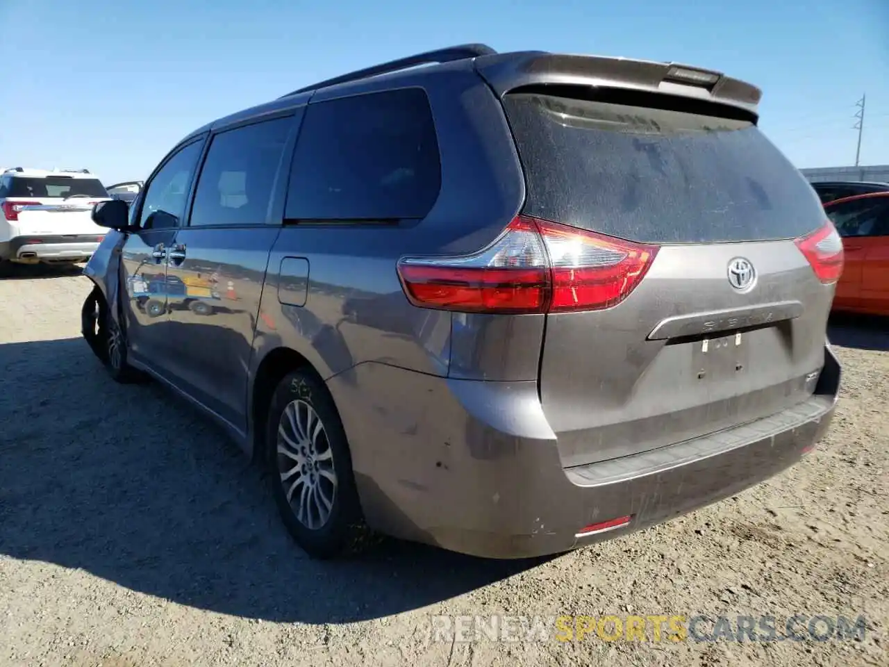 3 Фотография поврежденного автомобиля 5TDYZ3DC7LS057151 TOYOTA SIENNA 2020