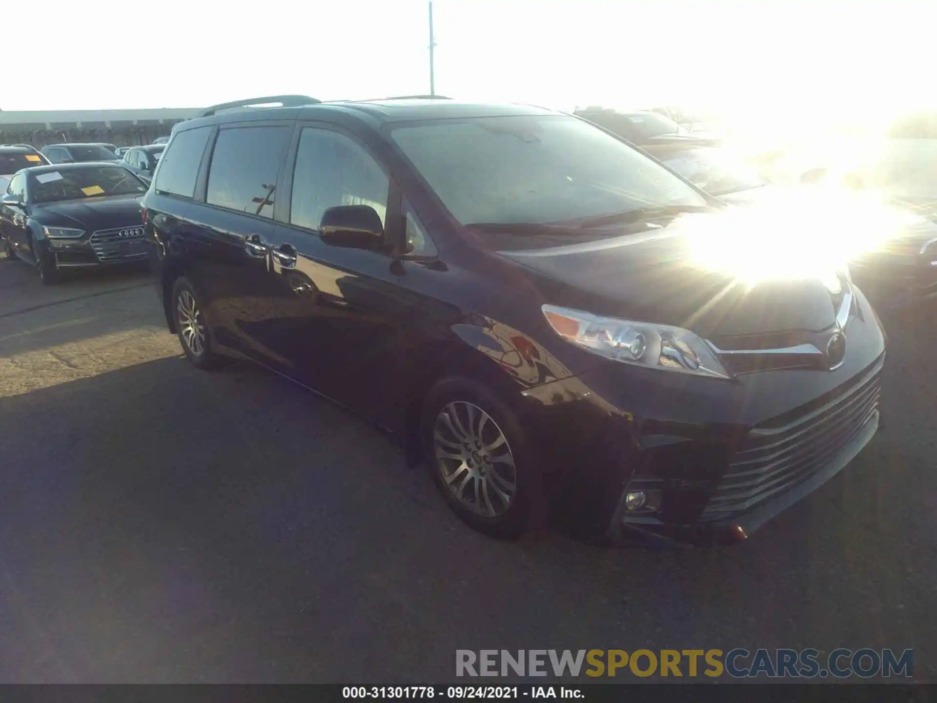 1 Фотография поврежденного автомобиля 5TDYZ3DC7LS057182 TOYOTA SIENNA 2020