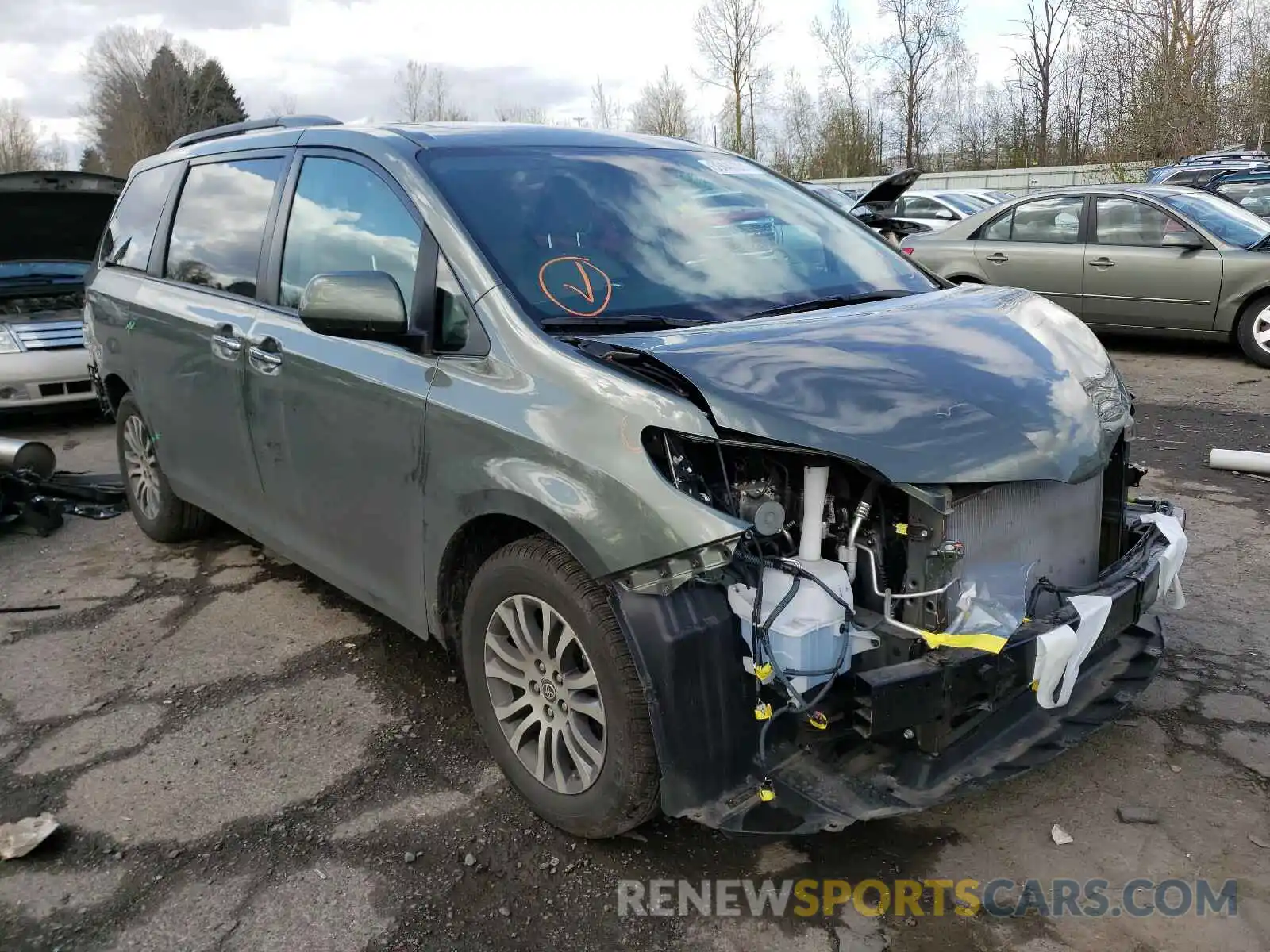 1 Фотография поврежденного автомобиля 5TDYZ3DC7LS058073 TOYOTA SIENNA 2020