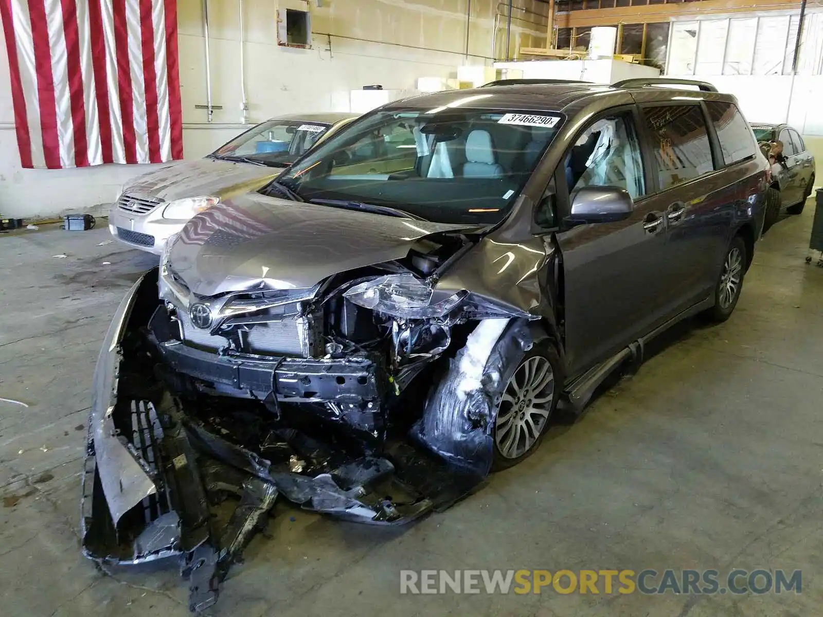 2 Photograph of a damaged car 5TDYZ3DC7LS061054 TOYOTA SIENNA 2020