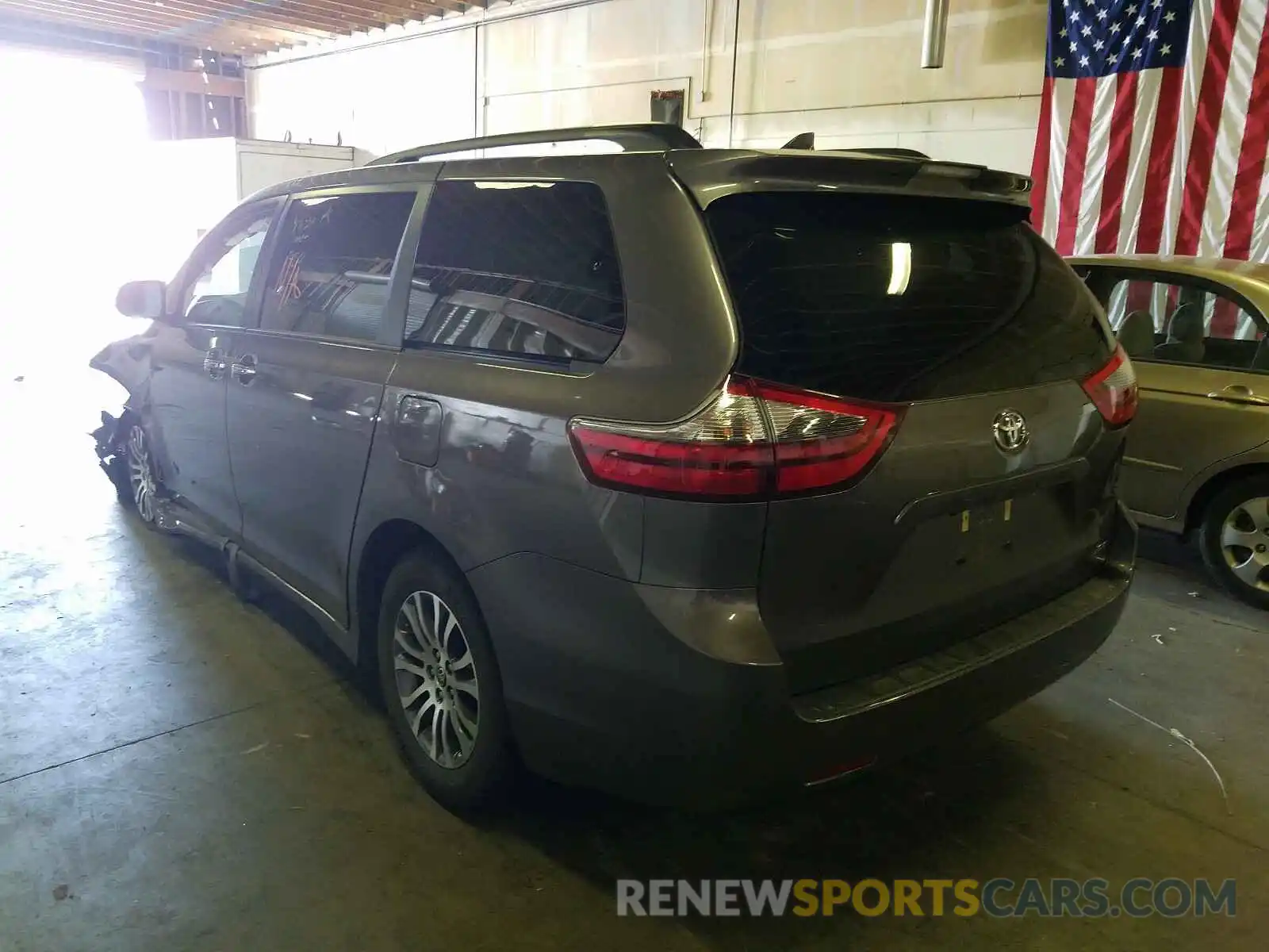 3 Photograph of a damaged car 5TDYZ3DC7LS061054 TOYOTA SIENNA 2020