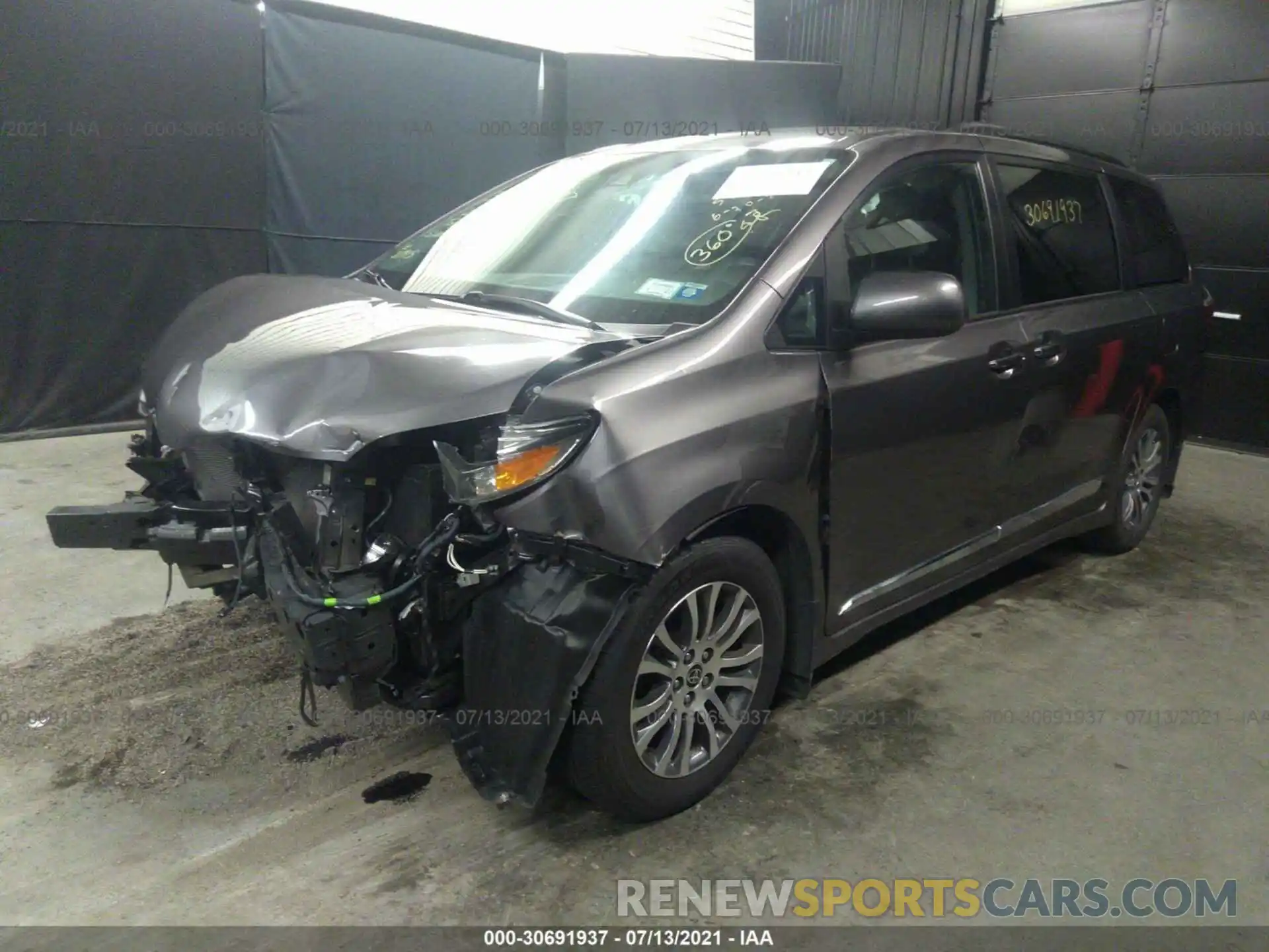 2 Photograph of a damaged car 5TDYZ3DC7LS074287 TOYOTA SIENNA 2020