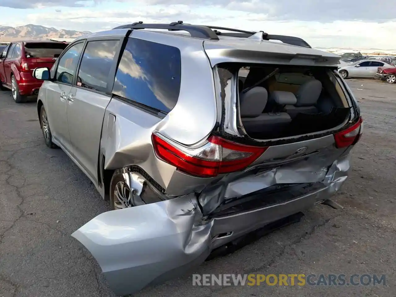 3 Photograph of a damaged car 5TDYZ3DC7LS080669 TOYOTA SIENNA 2020