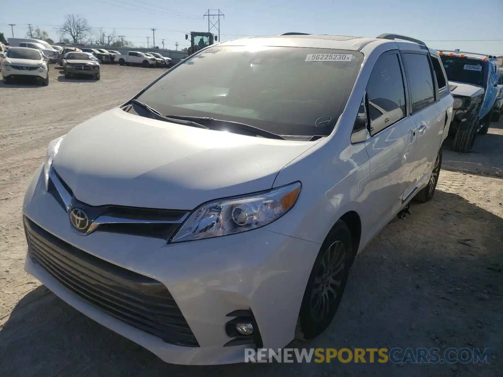 2 Photograph of a damaged car 5TDYZ3DC7LS081742 TOYOTA SIENNA 2020