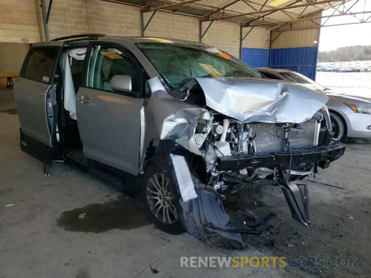 1 Photograph of a damaged car 5TDYZ3DC7LS084706 TOYOTA SIENNA 2020