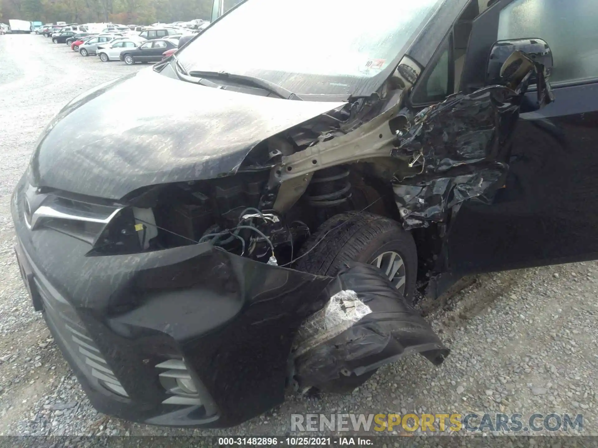 12 Photograph of a damaged car 5TDYZ3DC7LS088058 TOYOTA SIENNA 2020