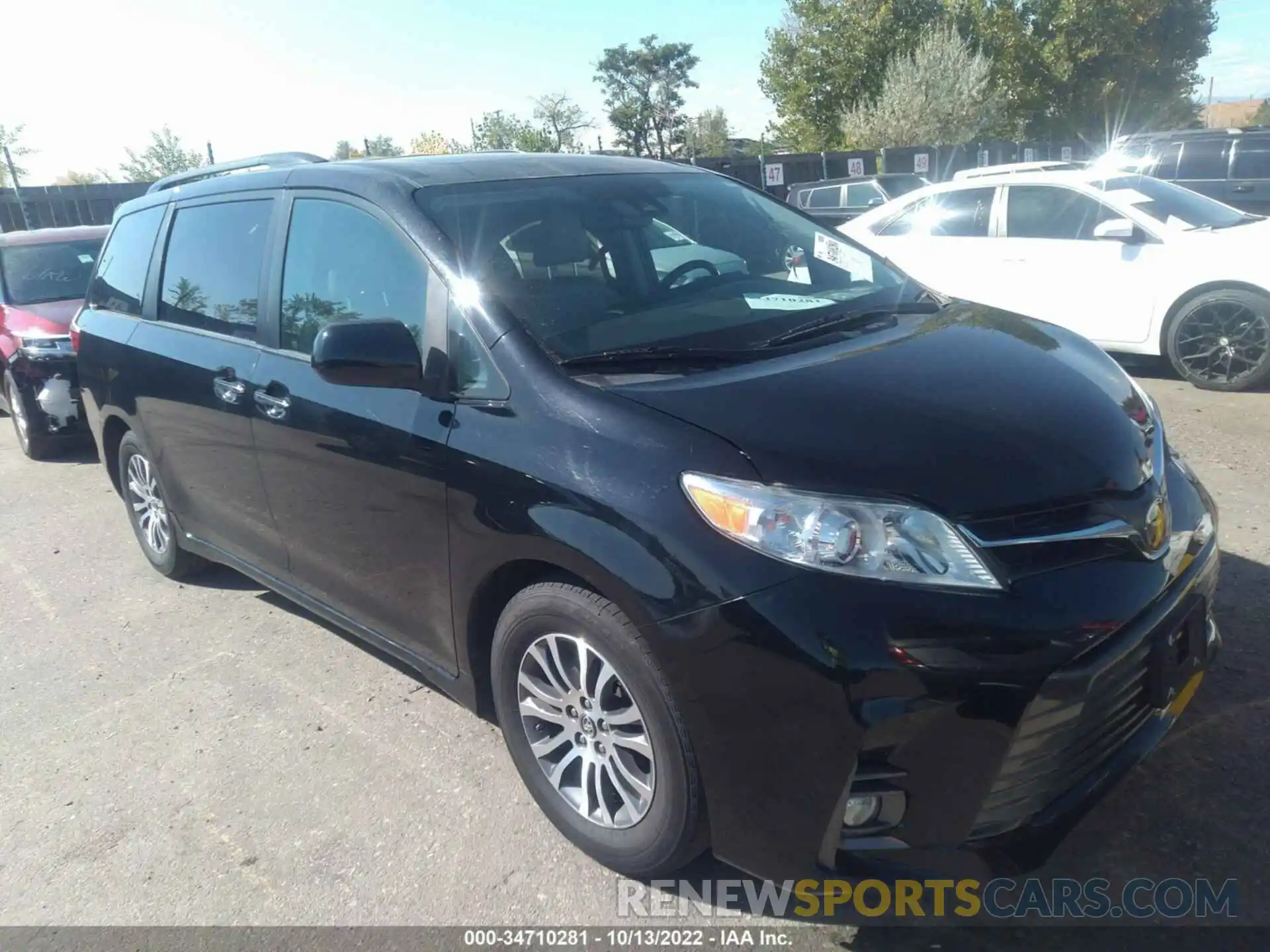 1 Photograph of a damaged car 5TDYZ3DC8LS026345 TOYOTA SIENNA 2020