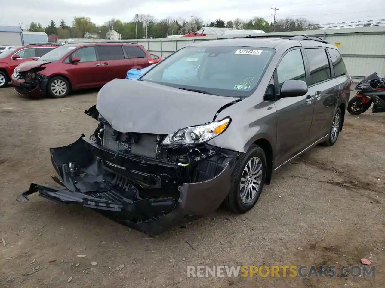 2 Photograph of a damaged car 5TDYZ3DC8LS032873 TOYOTA SIENNA 2020