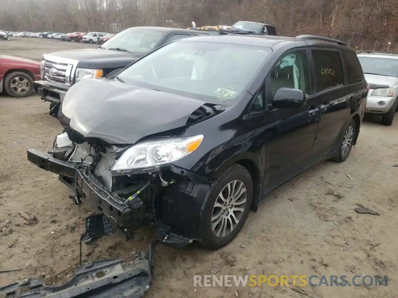 2 Photograph of a damaged car 5TDYZ3DC8LS035191 TOYOTA SIENNA 2020