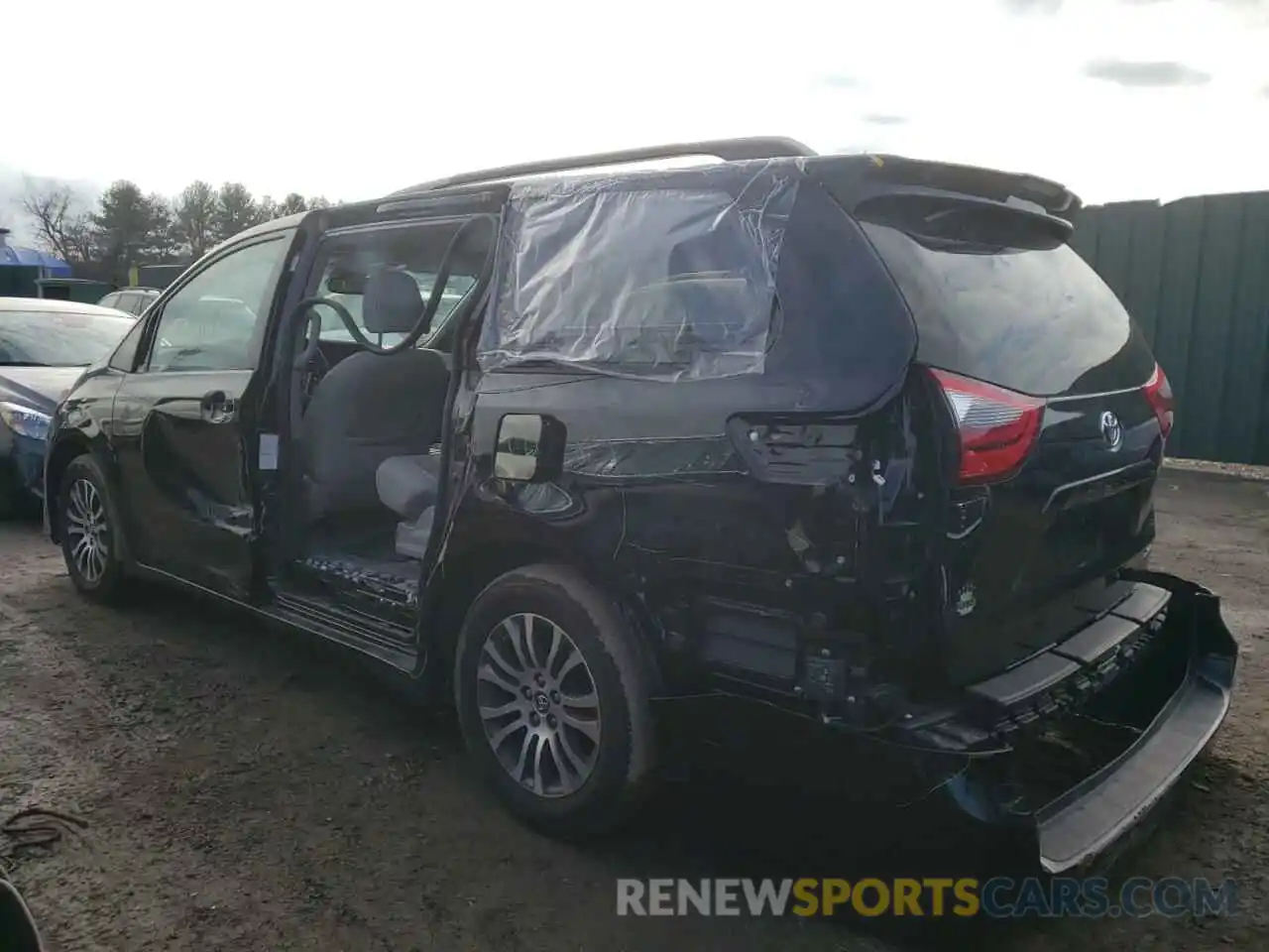 3 Photograph of a damaged car 5TDYZ3DC8LS039208 TOYOTA SIENNA 2020