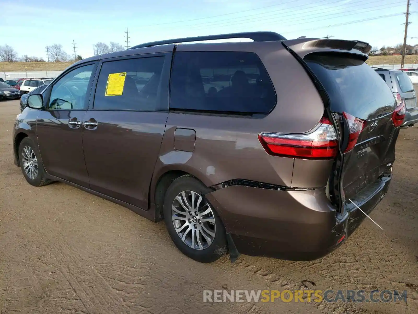 3 Photograph of a damaged car 5TDYZ3DC8LS045803 TOYOTA SIENNA 2020