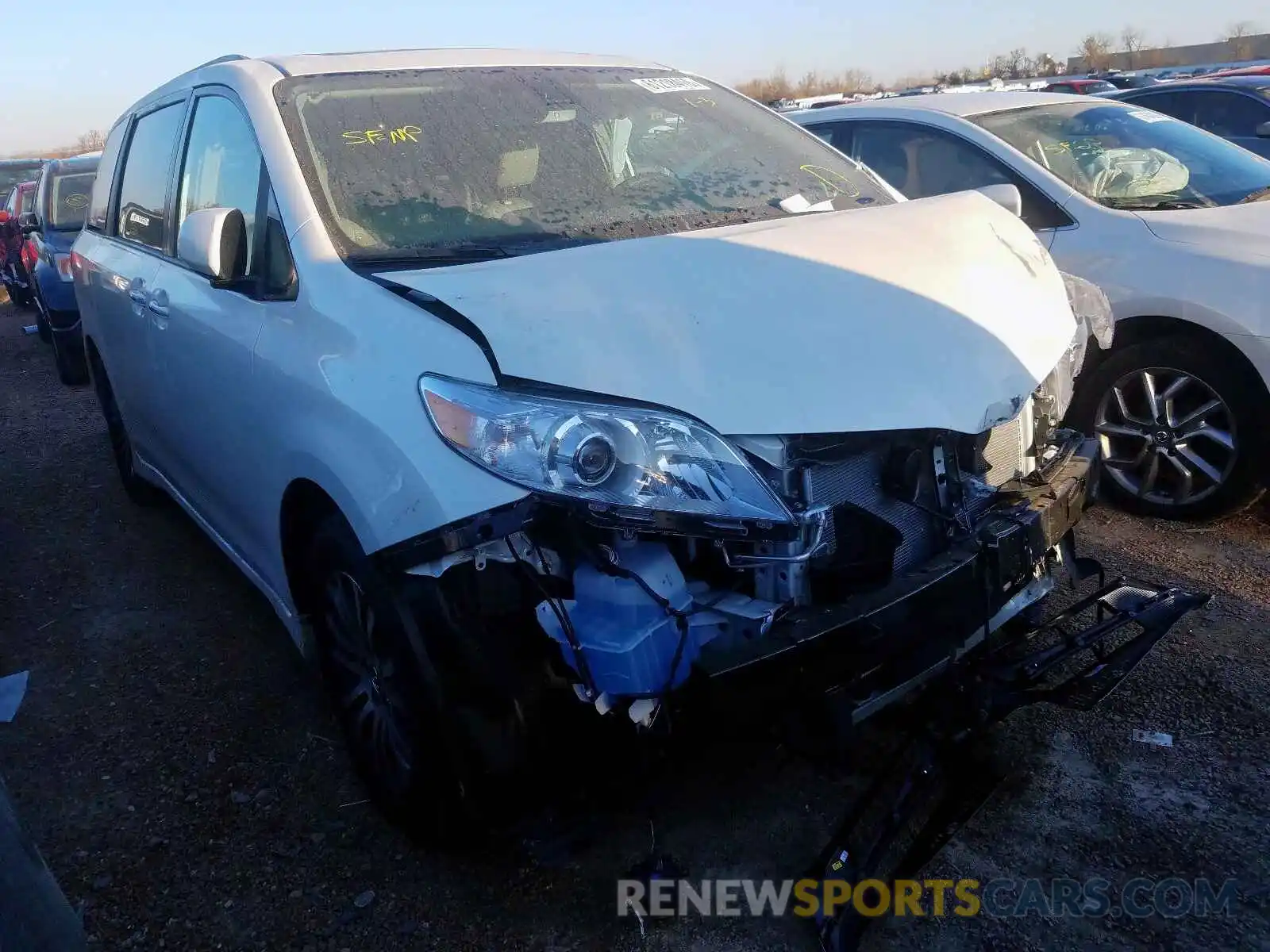 1 Photograph of a damaged car 5TDYZ3DC8LS047373 TOYOTA SIENNA 2020