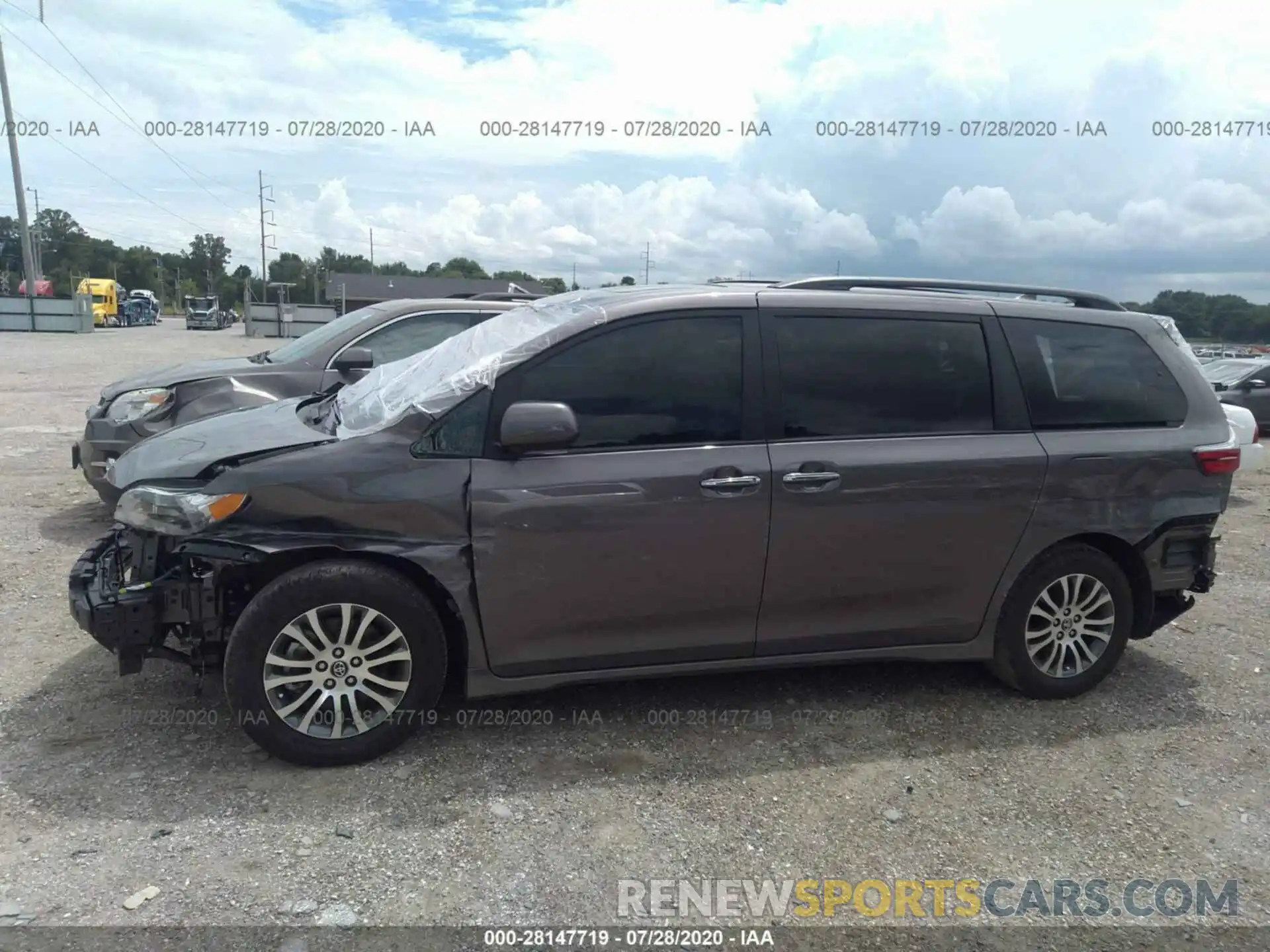 6 Photograph of a damaged car 5TDYZ3DC8LS049883 TOYOTA SIENNA 2020