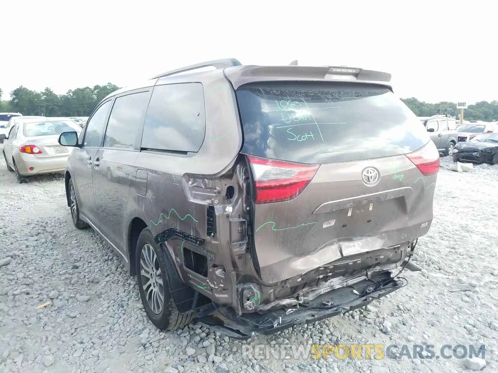 3 Photograph of a damaged car 5TDYZ3DC8LS054341 TOYOTA SIENNA 2020