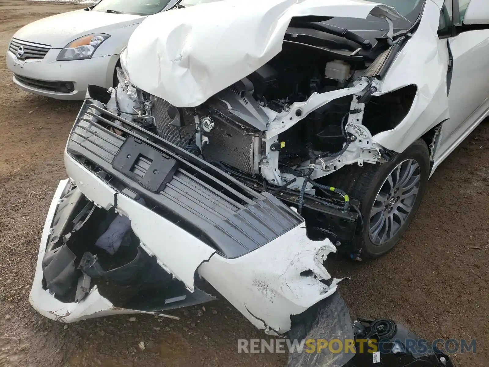 9 Photograph of a damaged car 5TDYZ3DC8LS055084 TOYOTA SIENNA 2020