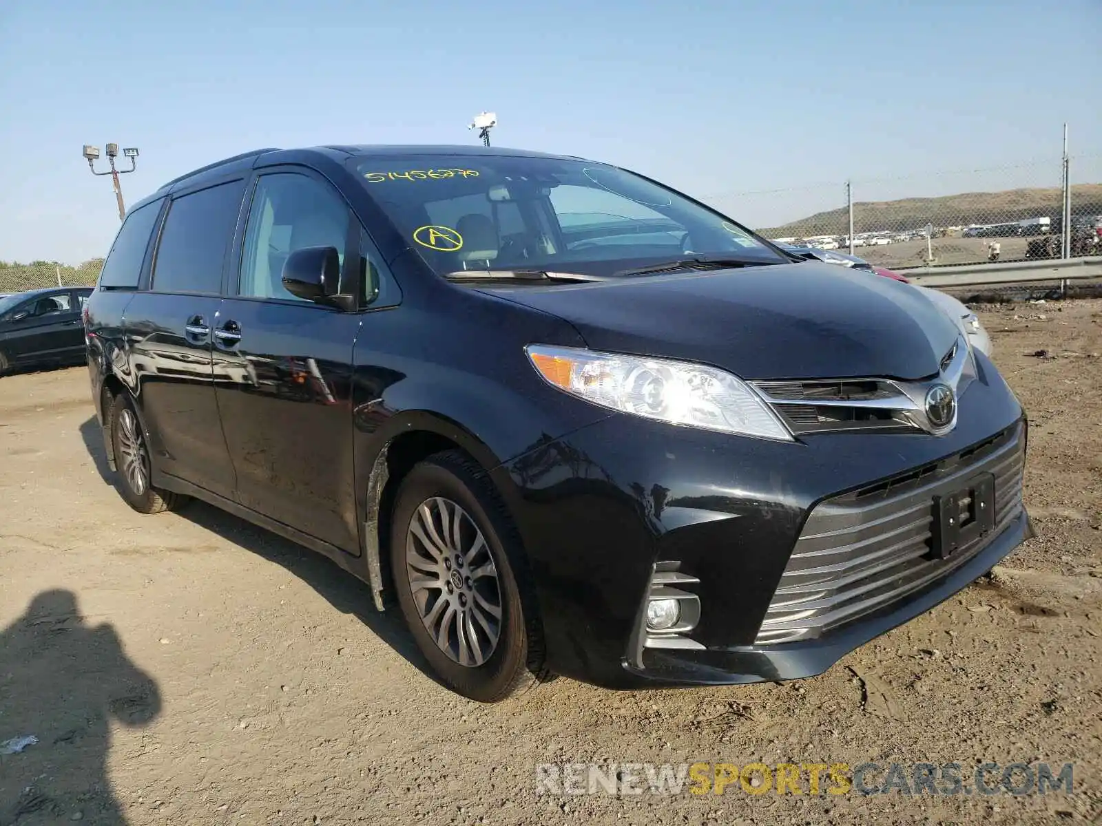 1 Photograph of a damaged car 5TDYZ3DC8LS058194 TOYOTA SIENNA 2020