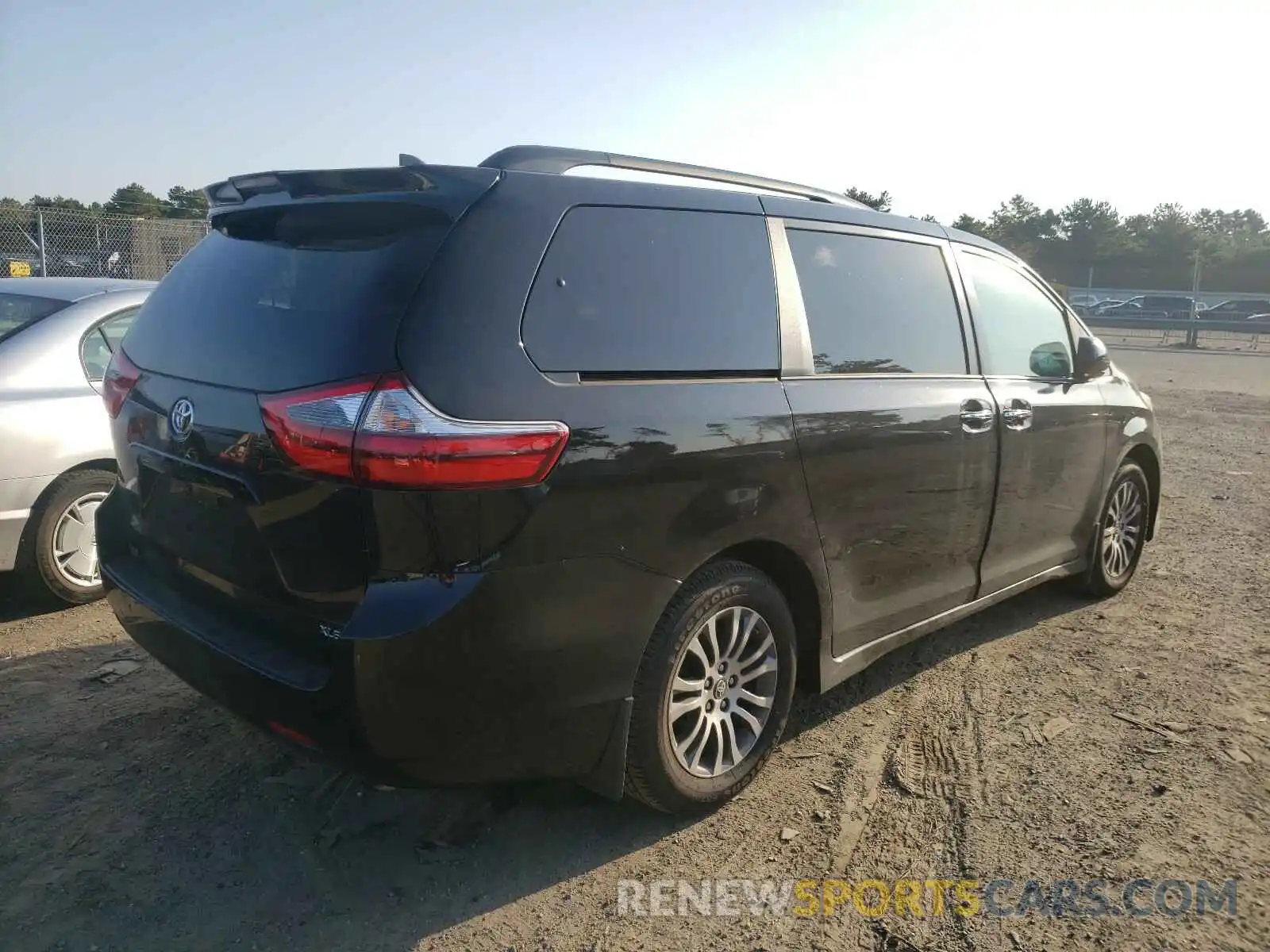 4 Фотография поврежденного автомобиля 5TDYZ3DC8LS058194 TOYOTA SIENNA 2020