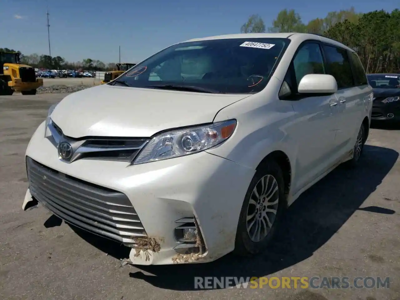 2 Photograph of a damaged car 5TDYZ3DC8LS061340 TOYOTA SIENNA 2020