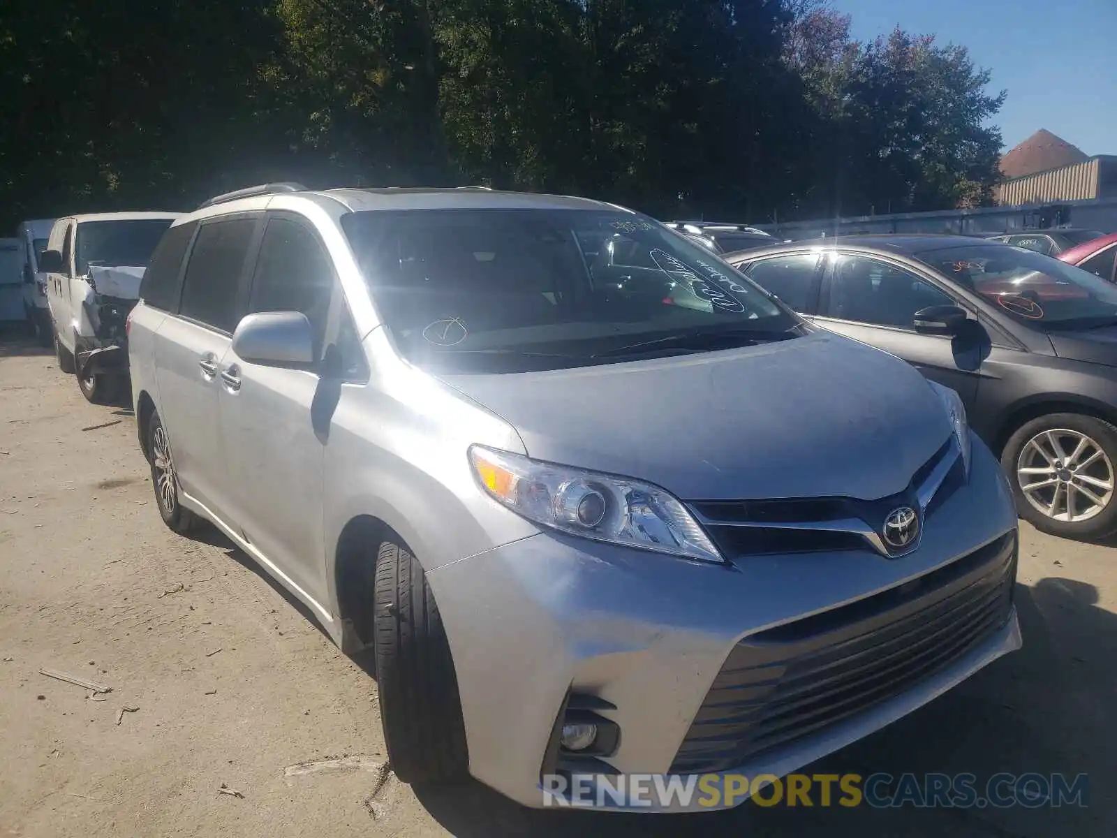 1 Photograph of a damaged car 5TDYZ3DC8LS063864 TOYOTA SIENNA 2020