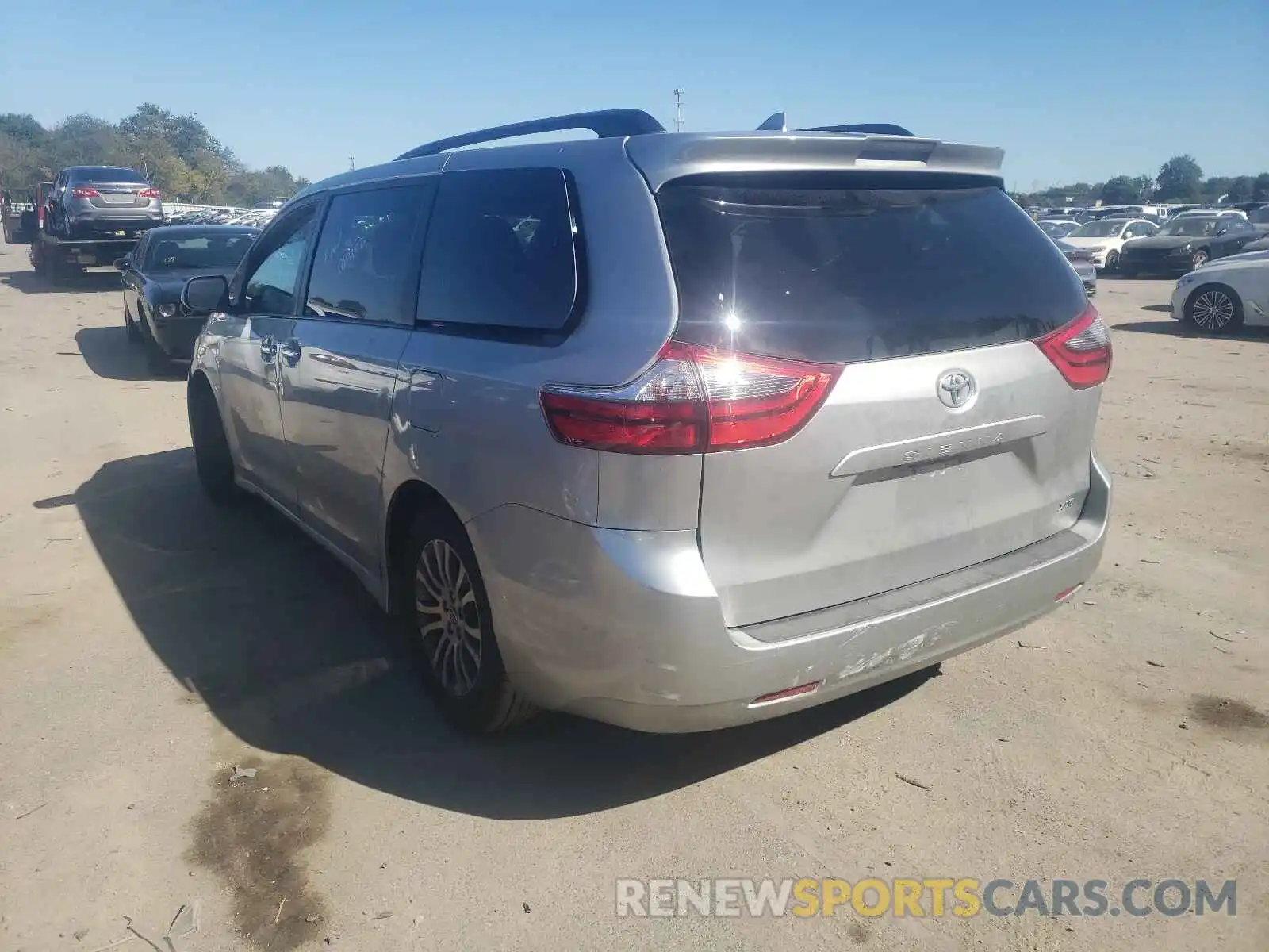 3 Photograph of a damaged car 5TDYZ3DC8LS063864 TOYOTA SIENNA 2020