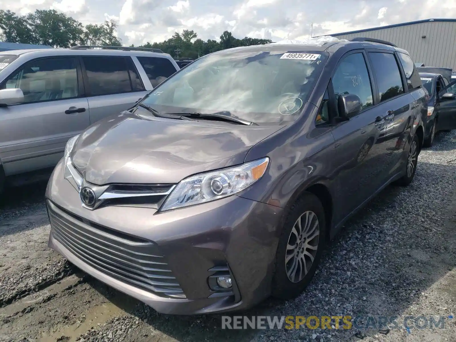 2 Photograph of a damaged car 5TDYZ3DC8LS069440 TOYOTA SIENNA 2020