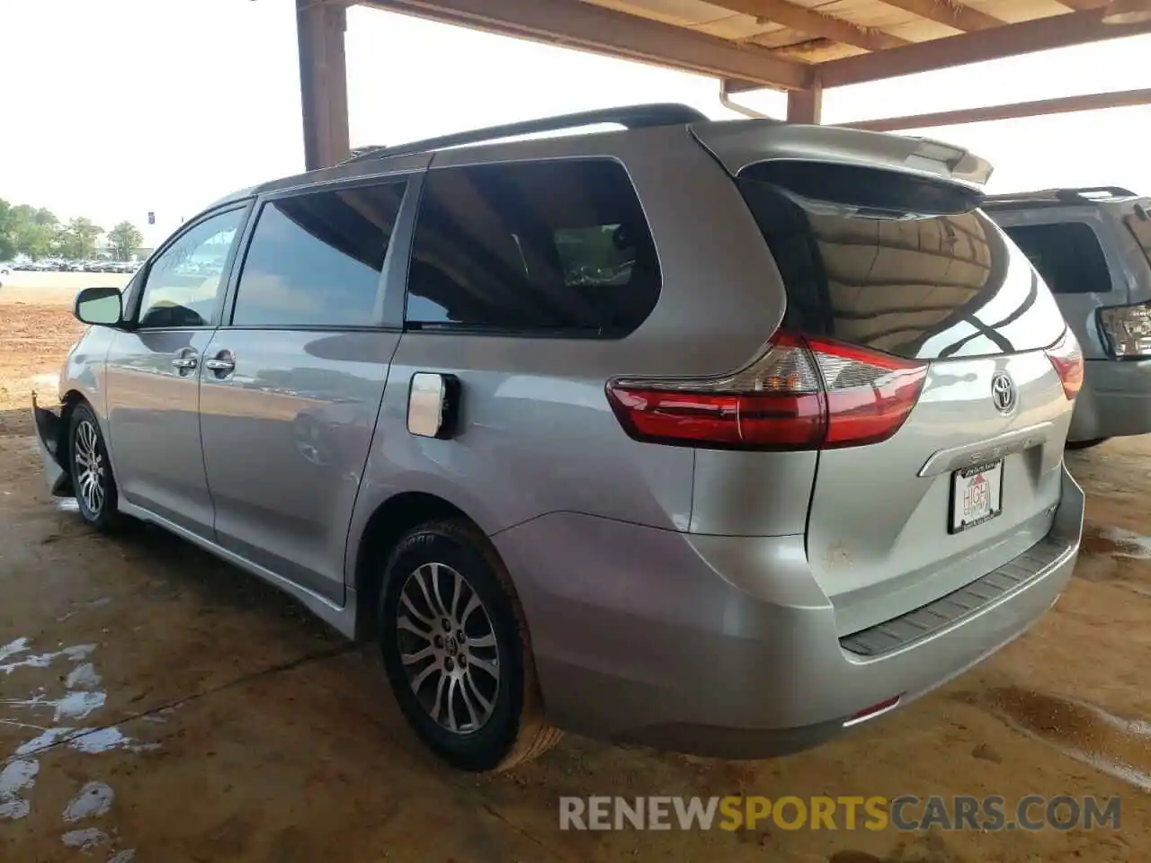 3 Photograph of a damaged car 5TDYZ3DC8LS070068 TOYOTA SIENNA 2020