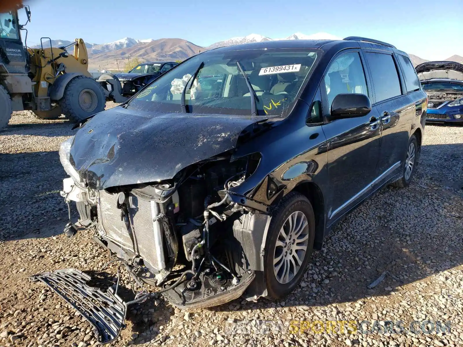 2 Photograph of a damaged car 5TDYZ3DC8LS075464 TOYOTA SIENNA 2020