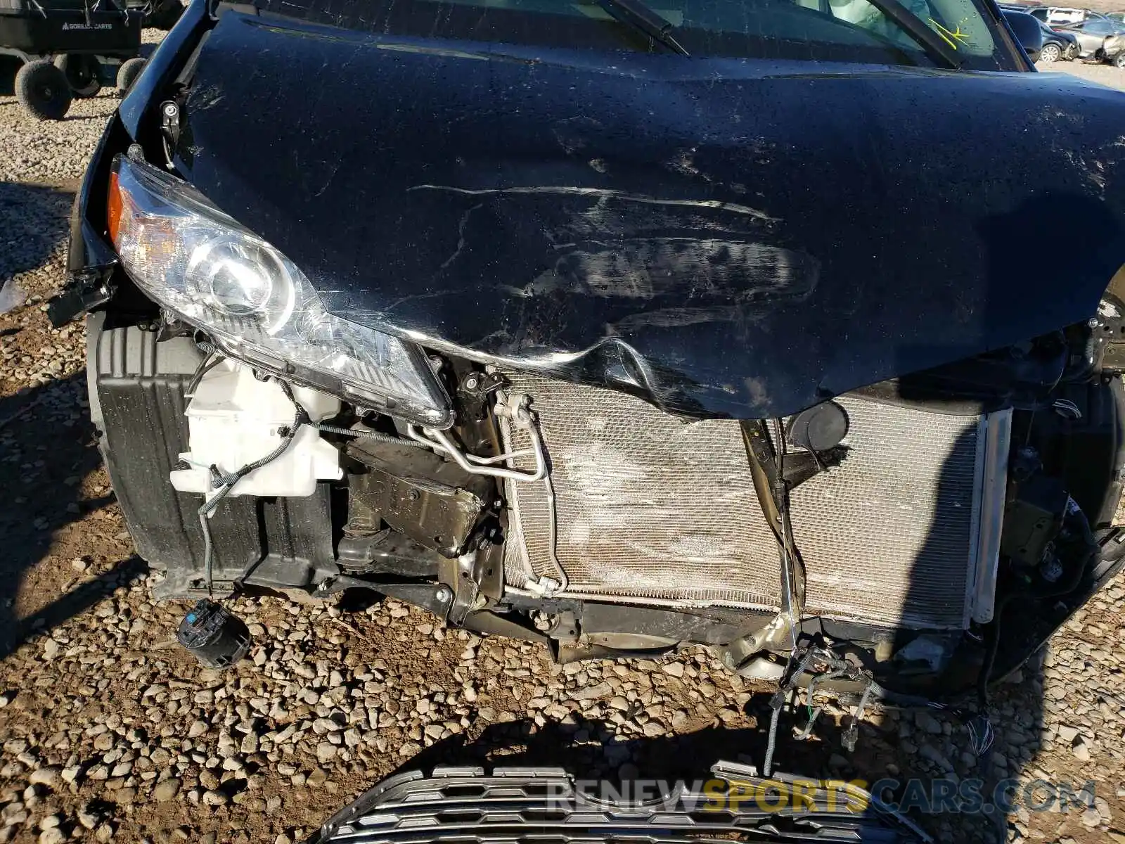 9 Photograph of a damaged car 5TDYZ3DC8LS075464 TOYOTA SIENNA 2020