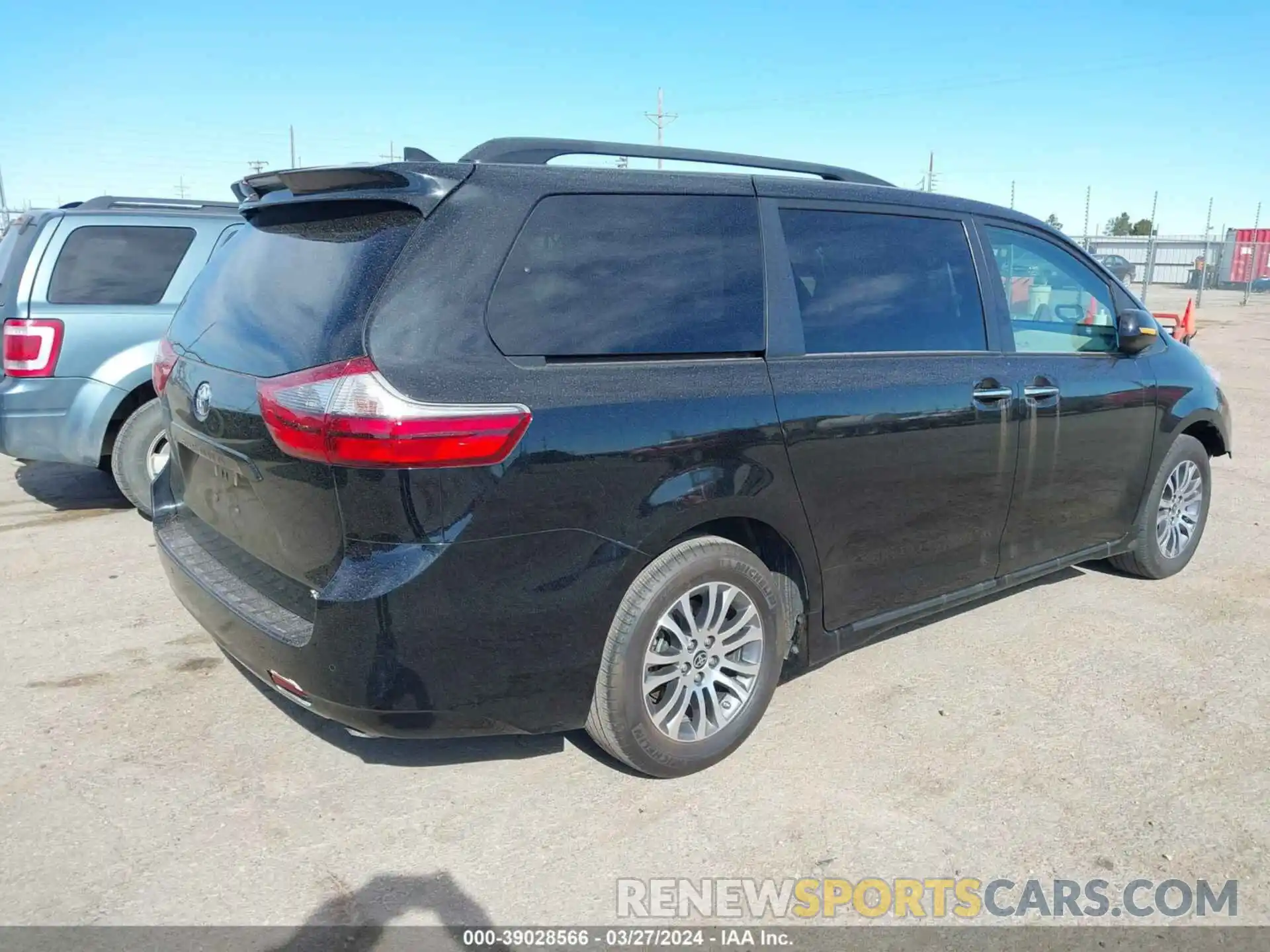 4 Фотография поврежденного автомобиля 5TDYZ3DC8LS084505 TOYOTA SIENNA 2020