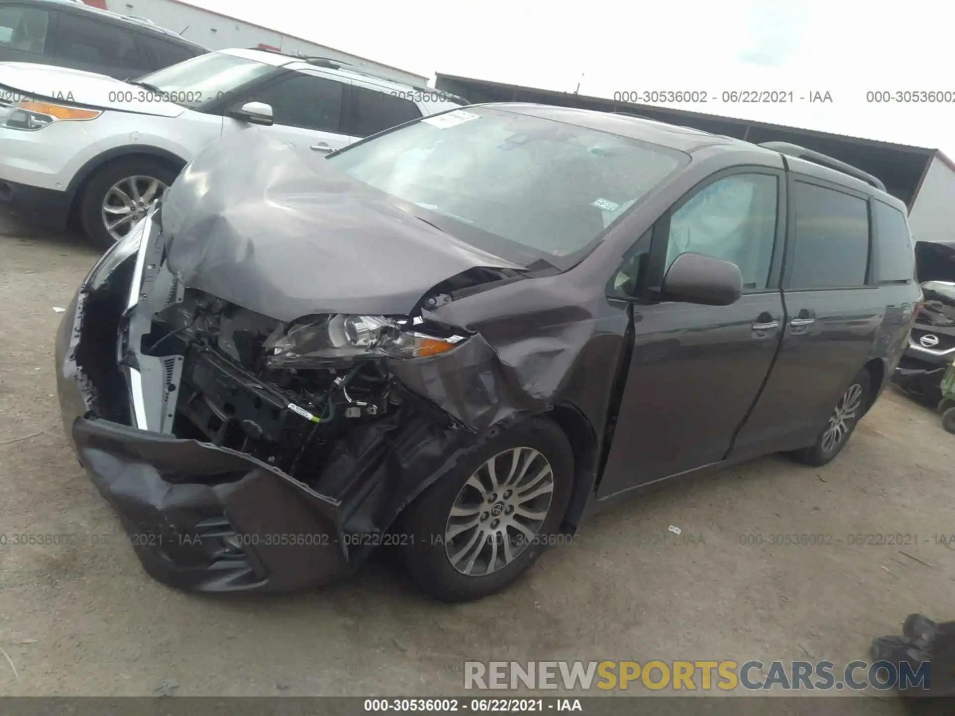 2 Photograph of a damaged car 5TDYZ3DC8LS086187 TOYOTA SIENNA 2020