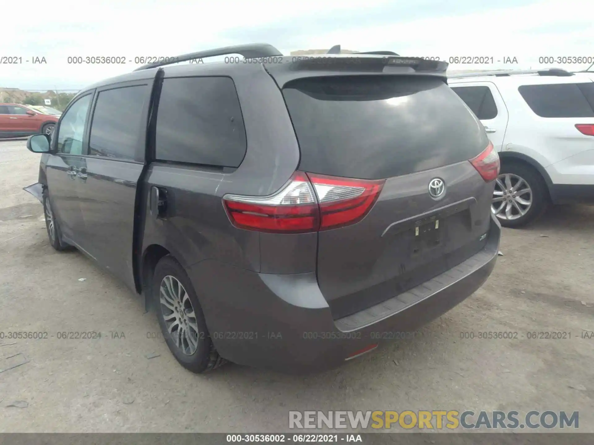 3 Фотография поврежденного автомобиля 5TDYZ3DC8LS086187 TOYOTA SIENNA 2020