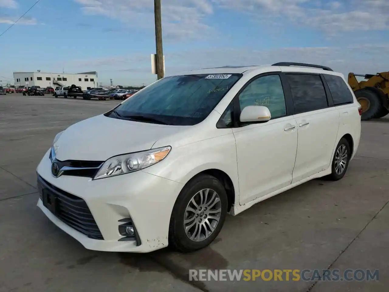 2 Photograph of a damaged car 5TDYZ3DC8LS086612 TOYOTA SIENNA 2020