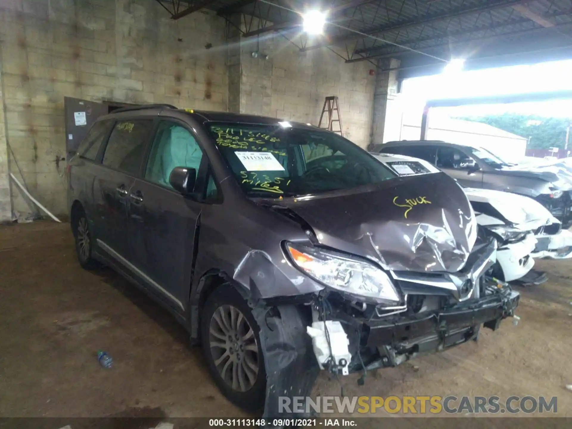 1 Photograph of a damaged car 5TDYZ3DC9LS026483 TOYOTA SIENNA 2020