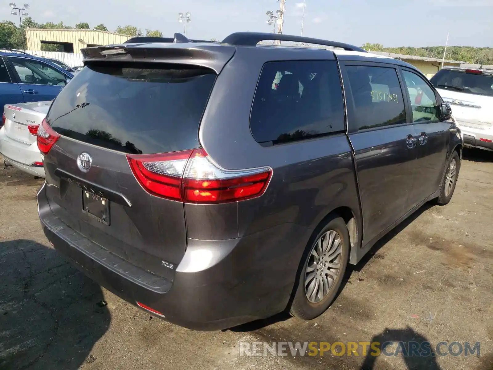 4 Фотография поврежденного автомобиля 5TDYZ3DC9LS036804 TOYOTA SIENNA 2020