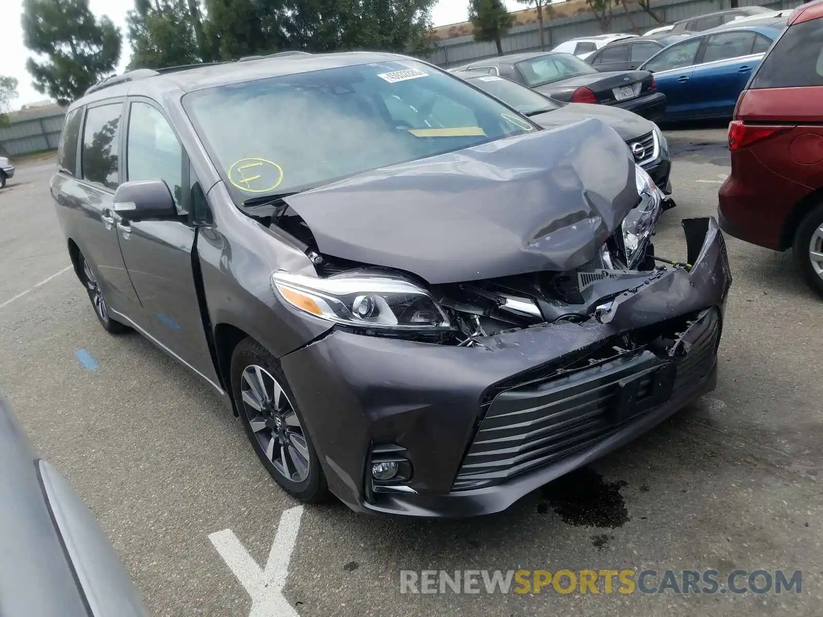 1 Photograph of a damaged car 5TDYZ3DC9LS046779 TOYOTA SIENNA 2020