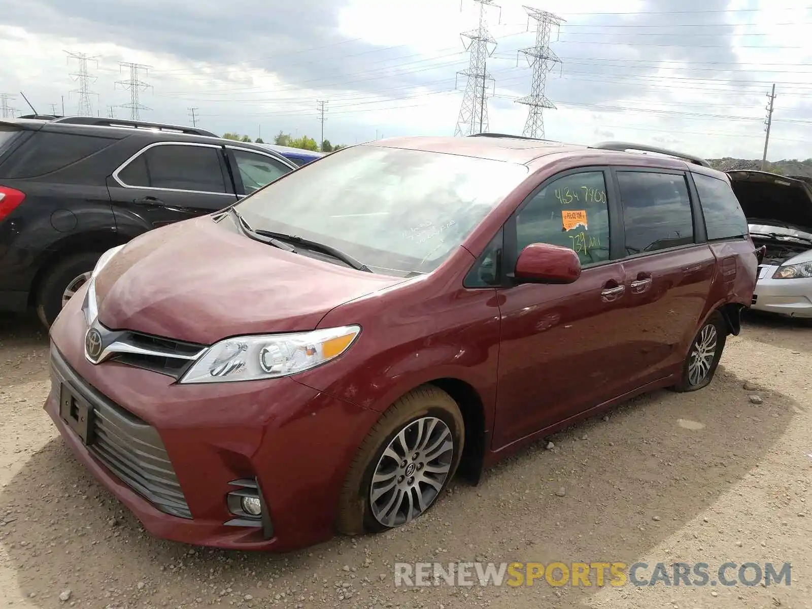 2 Photograph of a damaged car 5TDYZ3DC9LS047558 TOYOTA SIENNA 2020