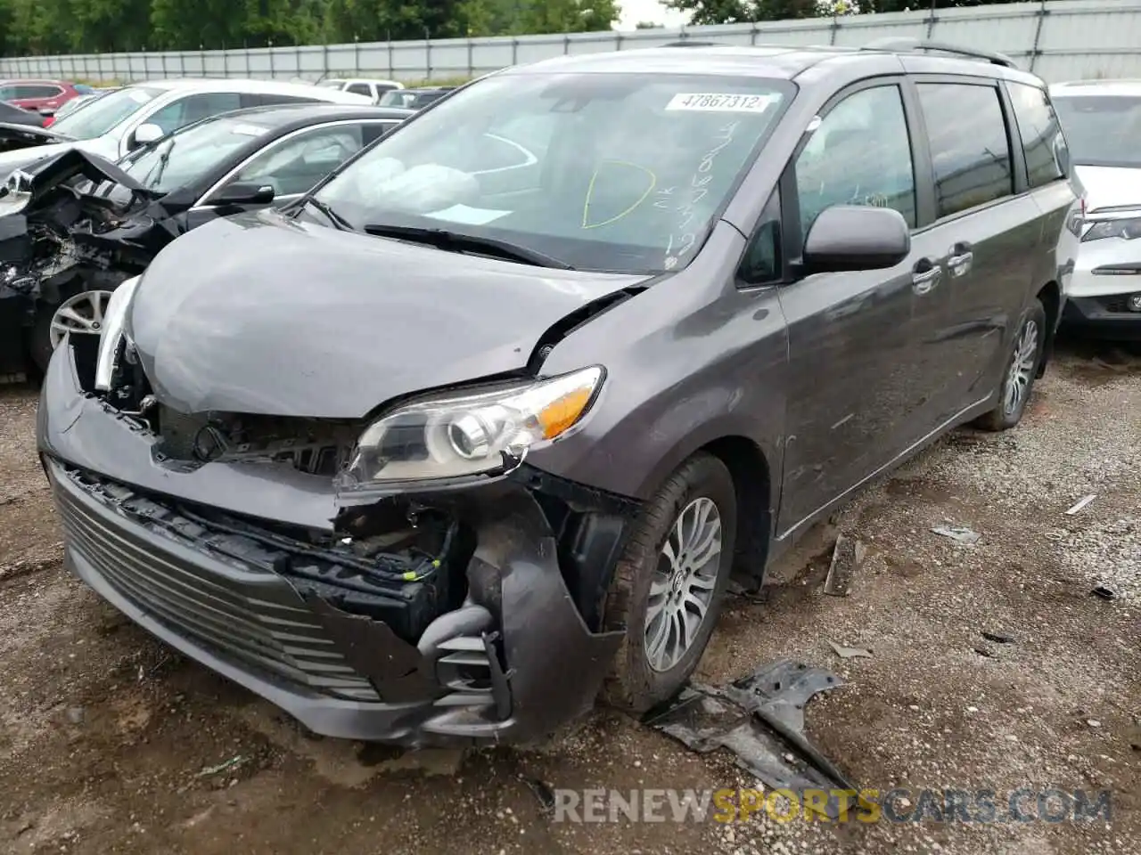 2 Photograph of a damaged car 5TDYZ3DC9LS047947 TOYOTA SIENNA 2020