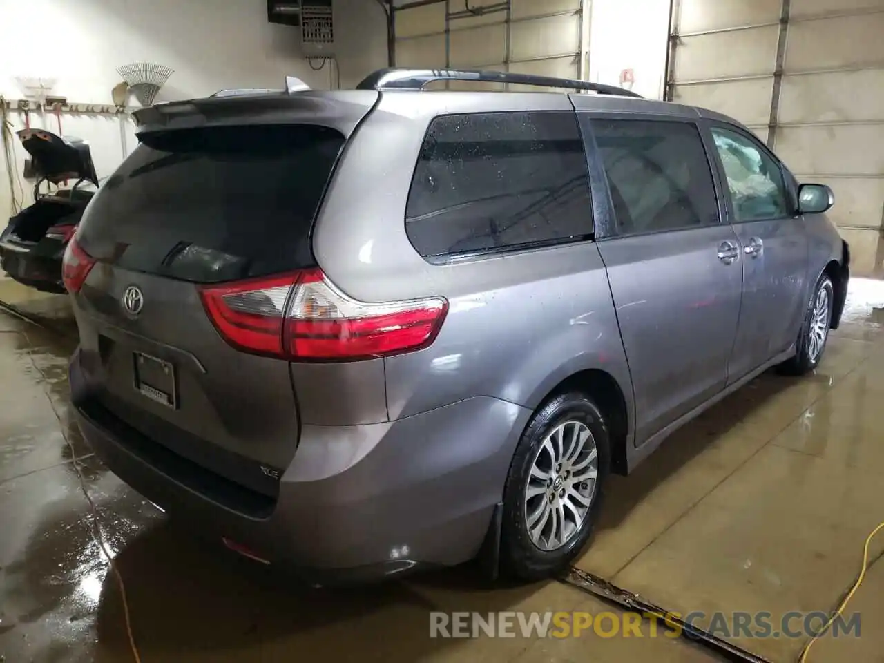 4 Фотография поврежденного автомобиля 5TDYZ3DC9LS047947 TOYOTA SIENNA 2020