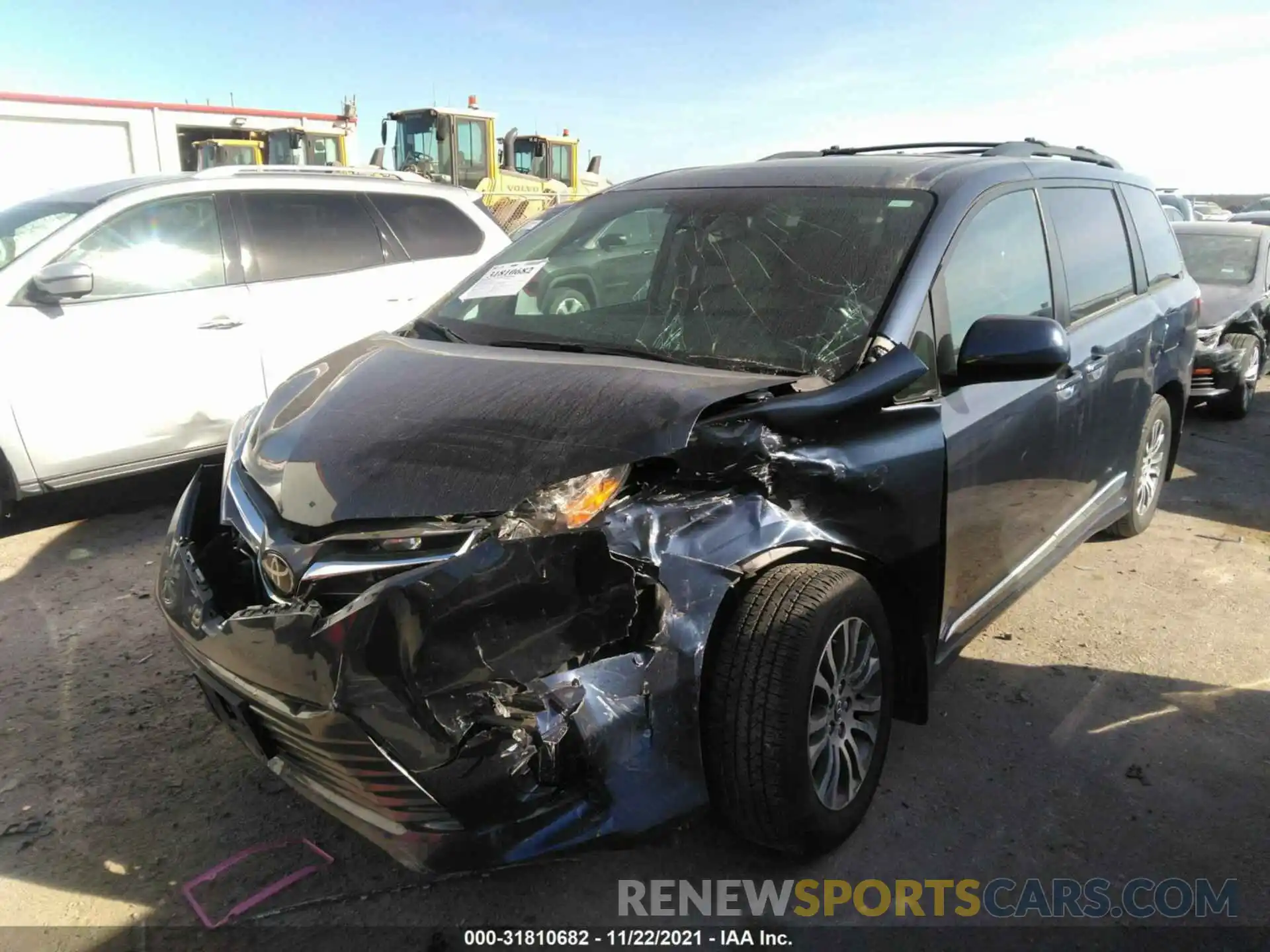 2 Photograph of a damaged car 5TDYZ3DC9LS049097 TOYOTA SIENNA 2020